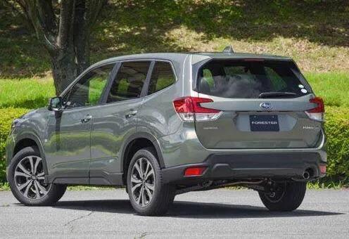 最畅销的斯巴鲁SUV，售22万起，还配全时四驱，选它还是新CRV？