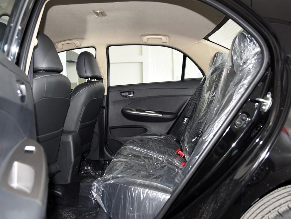 比亚迪l3几款车型,比亚迪L3好还是速锐好