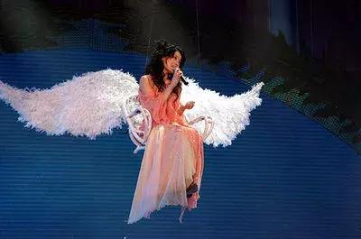 假唱翻车现场拒绝假唱,翻车现场唱歌拒绝假唱