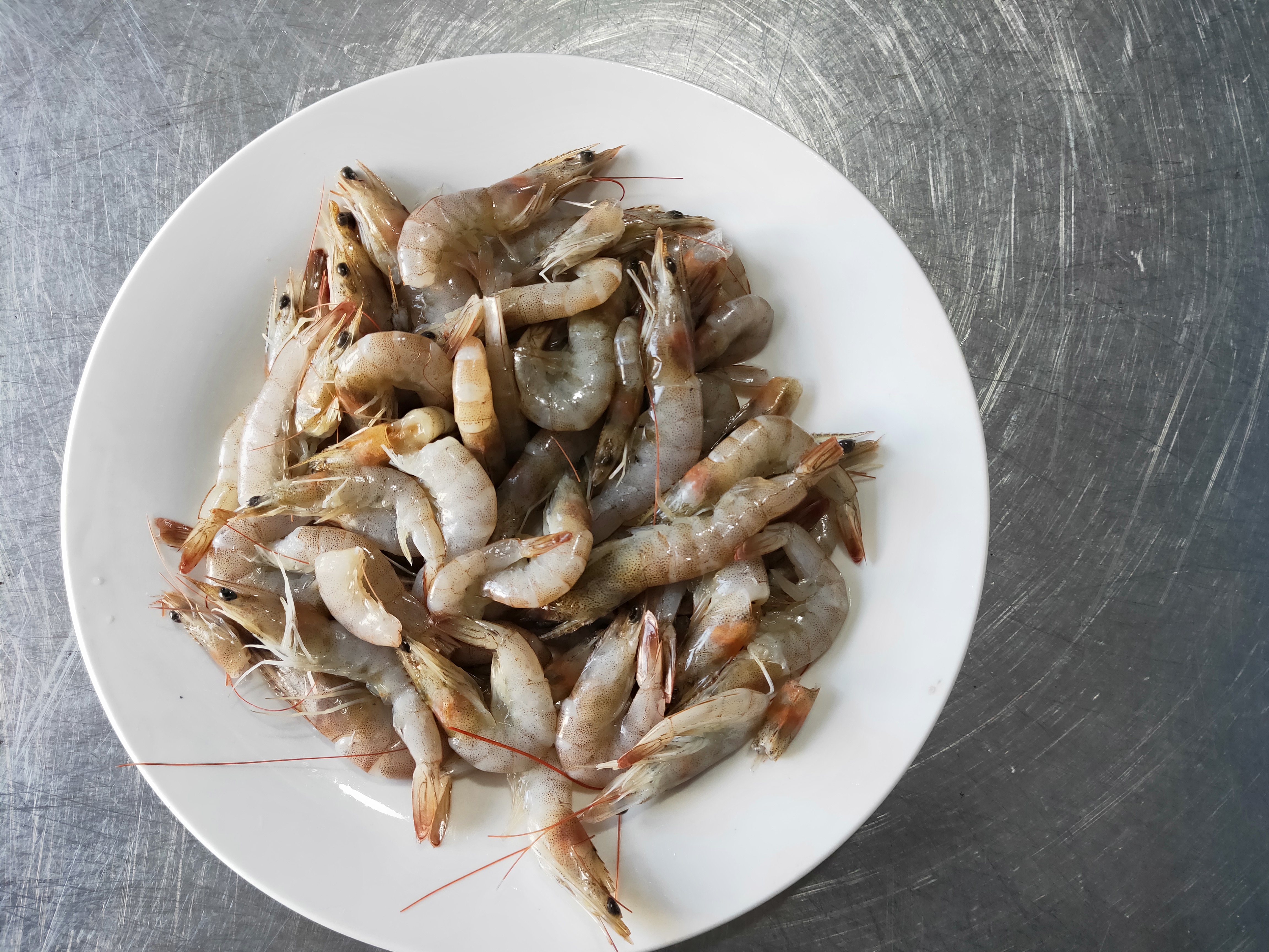 怎么炸小河虾才最好吃,饭店干炸小河虾的干炸鲜蘑怎么做