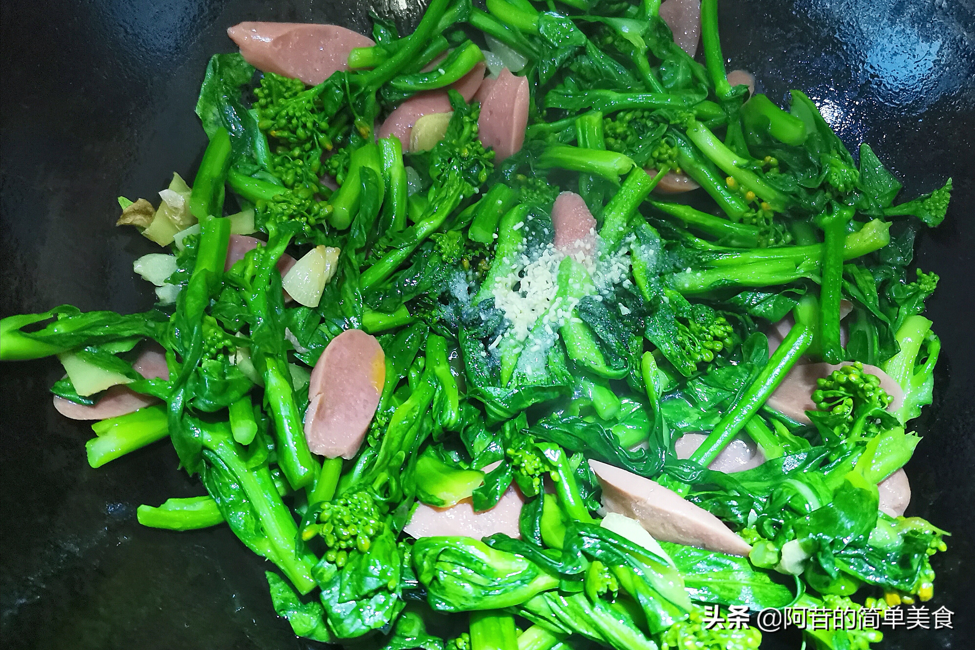 油菜苔炒火腿,春季素炒油菜苔