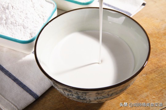 生粉和淀粉炒菜时有什么区别,生粉与淀粉制作有什么区别