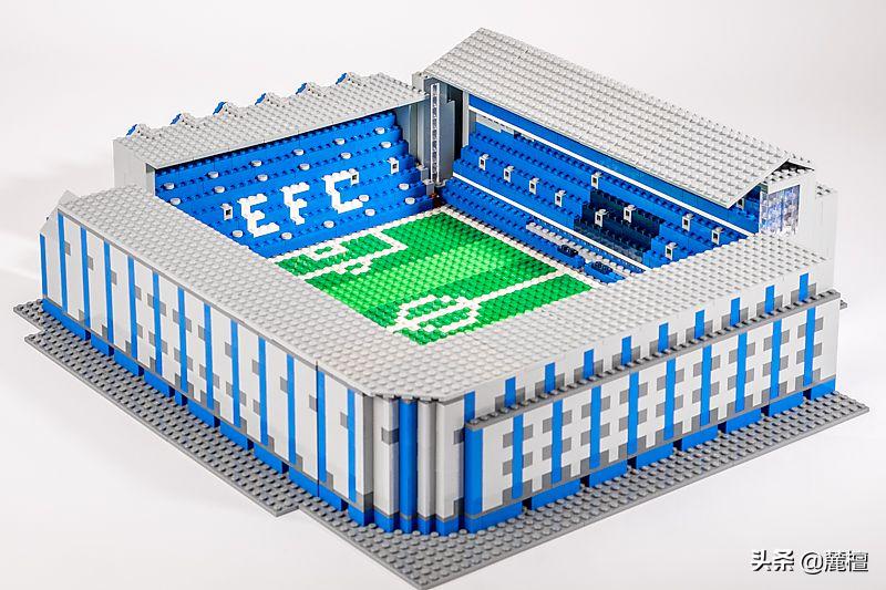 乐高曼联老特拉福德足球场,用积木拼足球球场