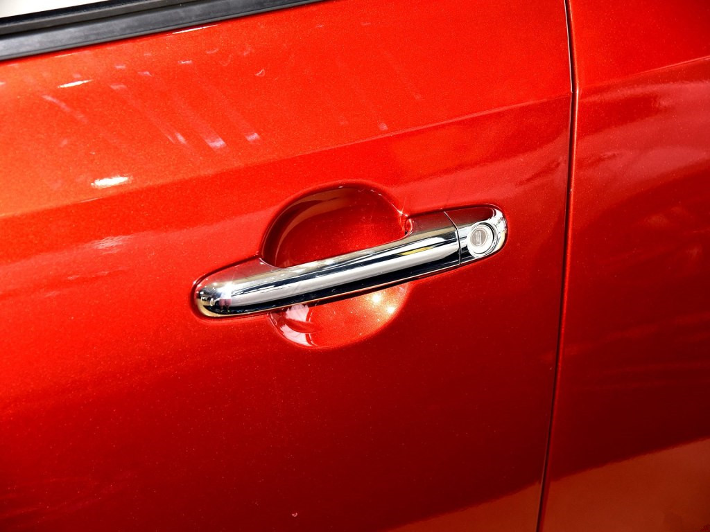 油耗不到5毛这两款车成居家首选,10万多买合资懂车的首选这3款