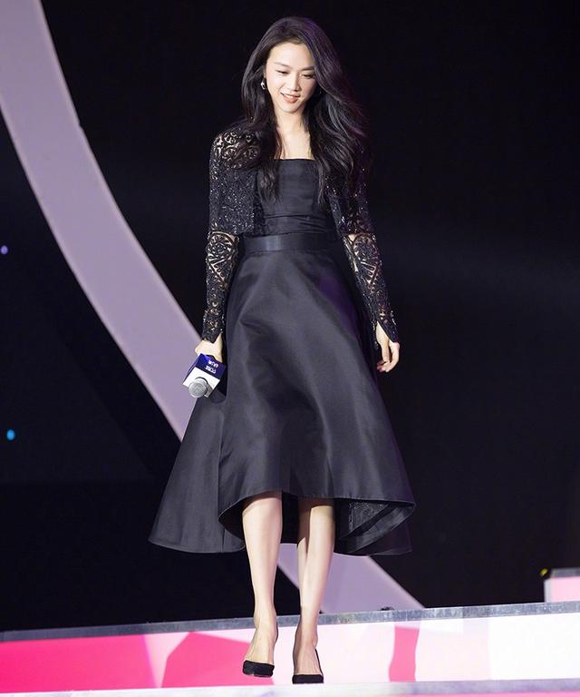 汤唯秀身材,汤唯现身大秀身材