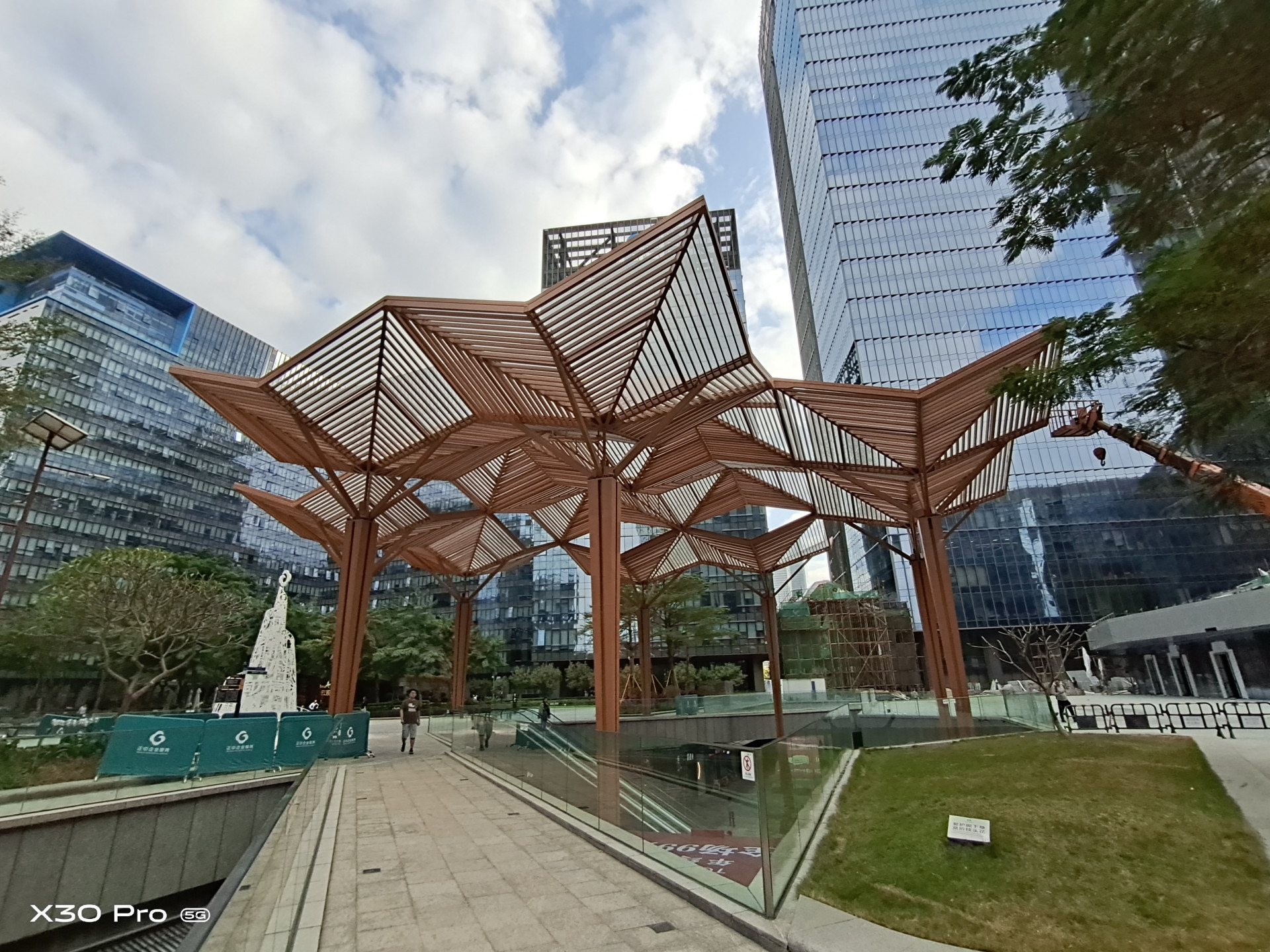 vivox30pro搭载三星5g芯片980,vivox30pro是第一款5g手机