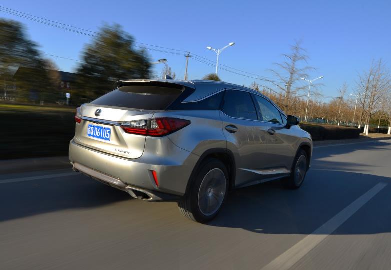 雷克萨斯rx450hl对比宝马x5,开完雷克萨斯ls500再开奥迪a7l