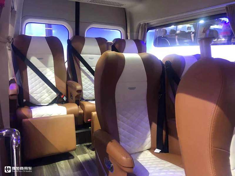 金龙轻客睿星,睿星9座轻客图片