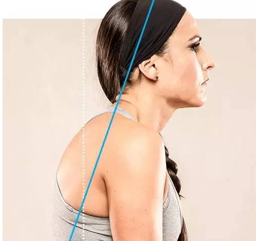 瑜伽越练肩膀越僵硬咋回事,肩膀厚练瑜伽可以改变吗