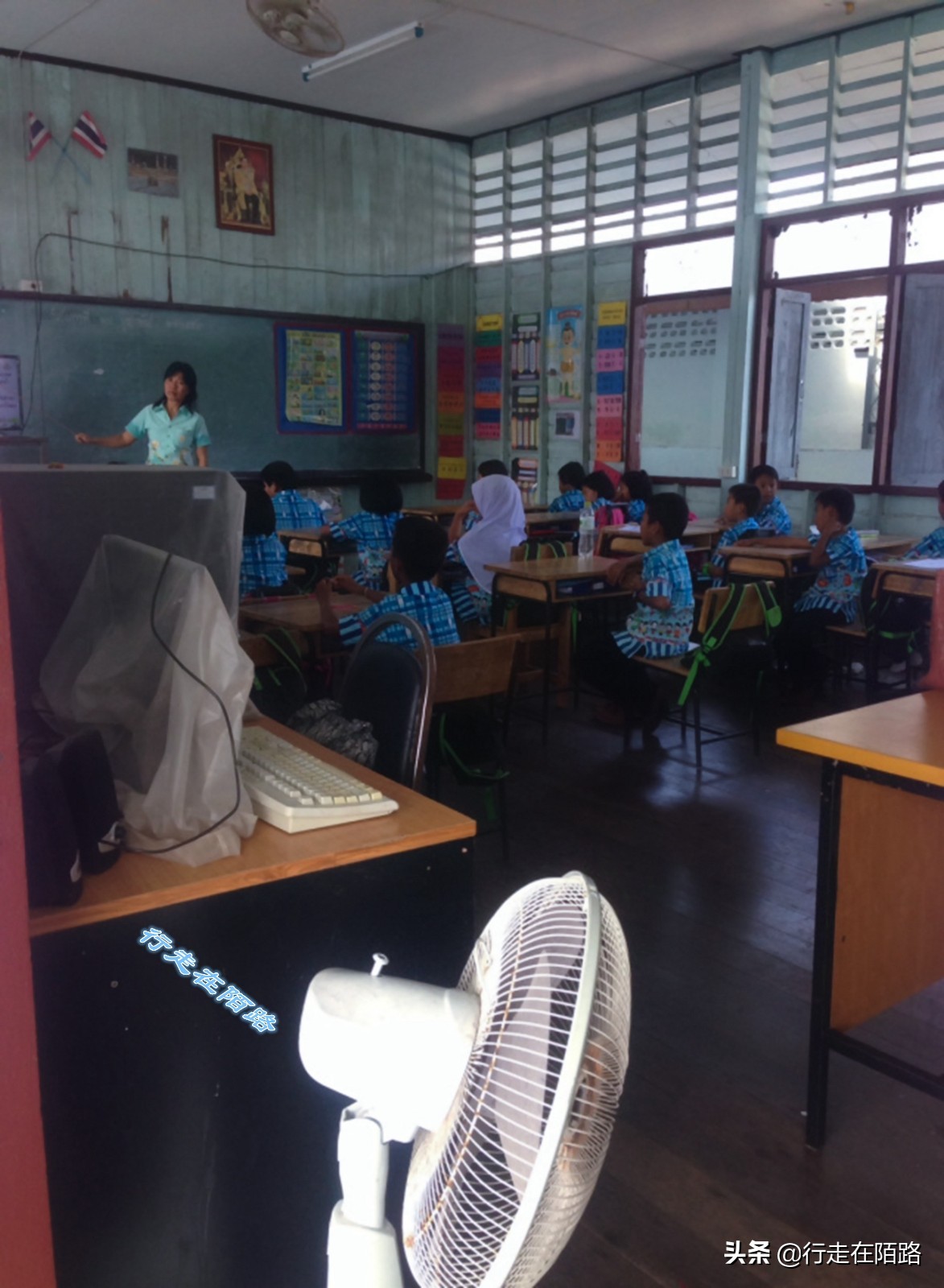 泰国回民村,泰国踩高跷