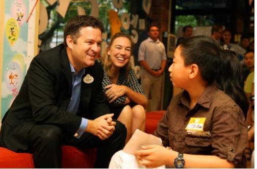 迪士尼英语停业，受疫情和线上教育影响，或将引发培训连锁反应