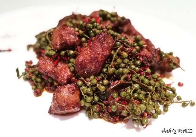 想要突出突出花椒麻味和香味,技巧很简单,只是在于掌握