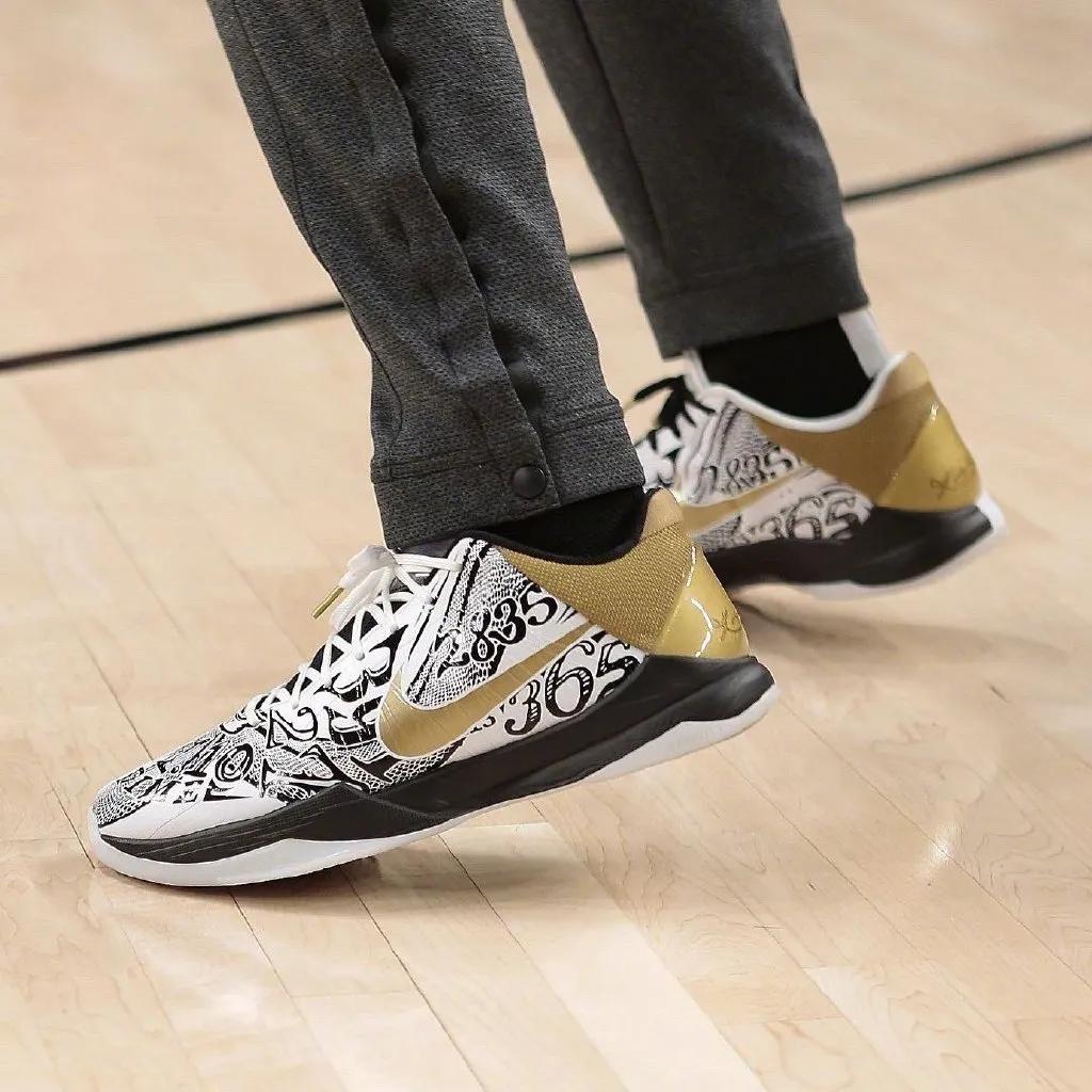 NBA球员上脚：开拓者球员的球鞋，阿里扎穿科比签名鞋