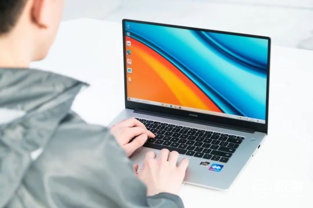 笔记本电脑抗蓝光和护眼屏的区别,防蓝光护眼电脑屏幕真的能有效吗