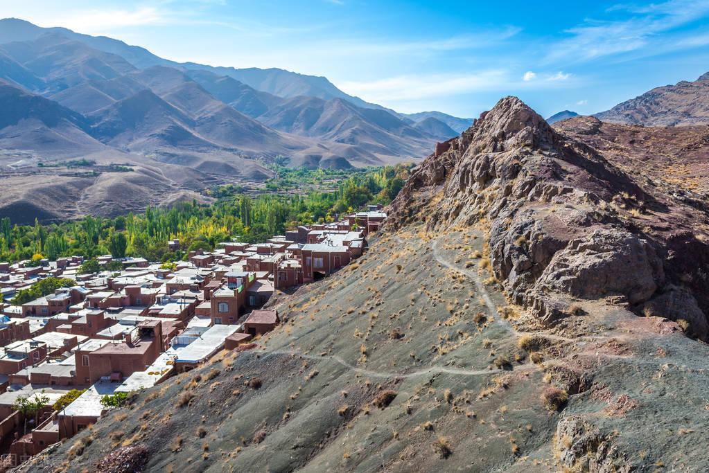 伊朗石油价格为什么便宜,中国购买的伊朗石油的价格