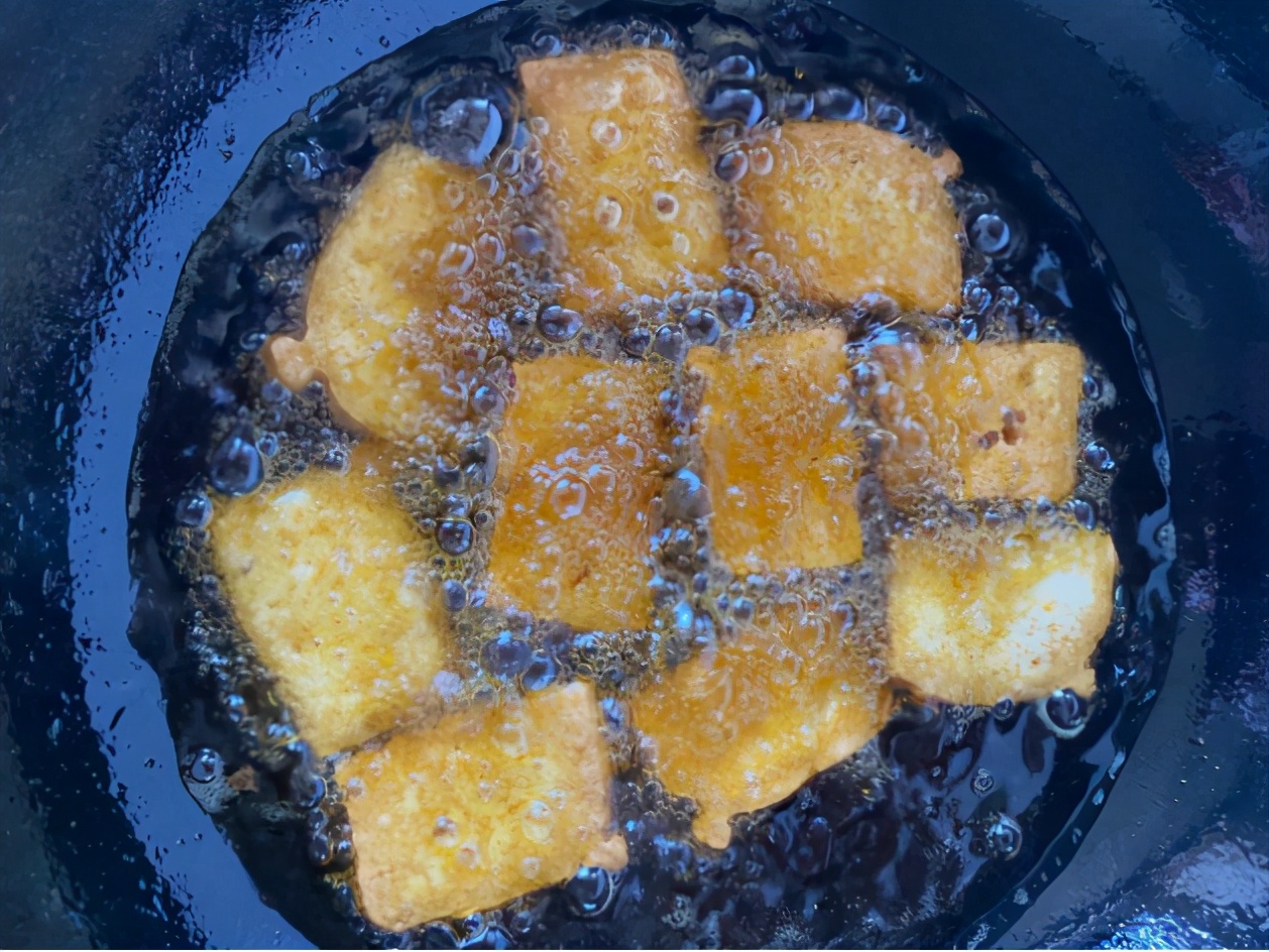 教你在家如何制作臭豆腐,臭豆腐简单制作方法不用臭豆腐乳