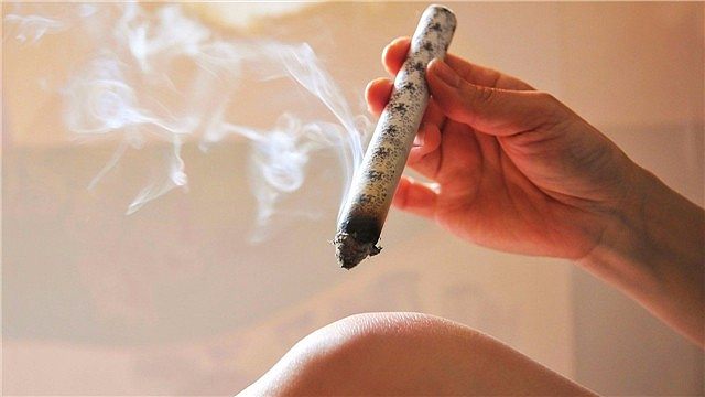 艾灸只灸一侧还是对称灸,艾灸一定需要推拿经络吗