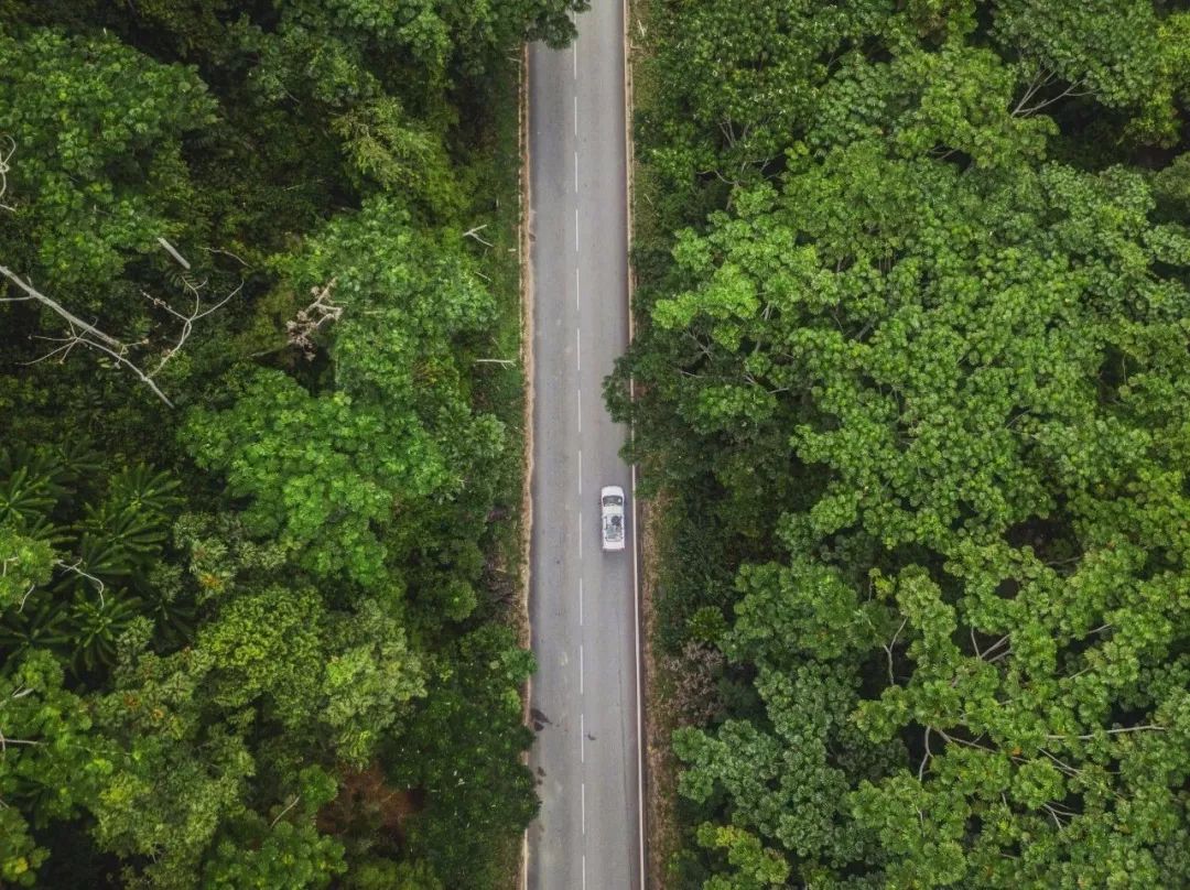 95后开着五菱环游世界,95后开面包车环游世界