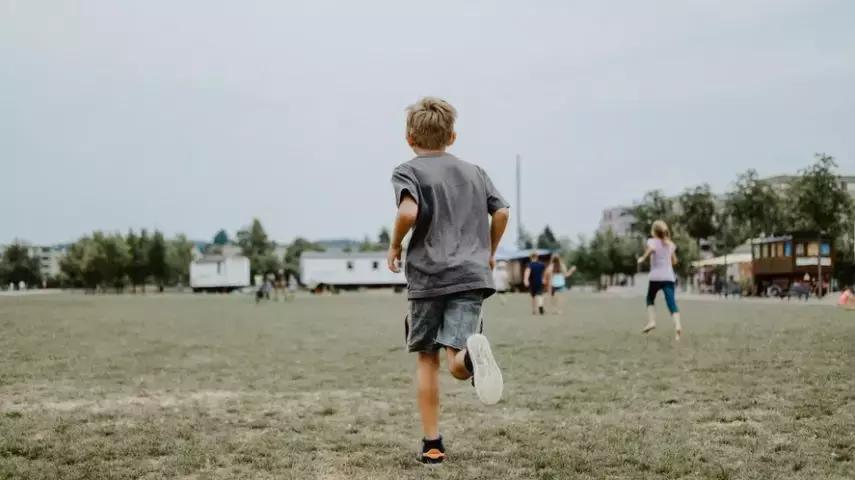 “深夜12点,14岁的儿子偷偷看黄片”