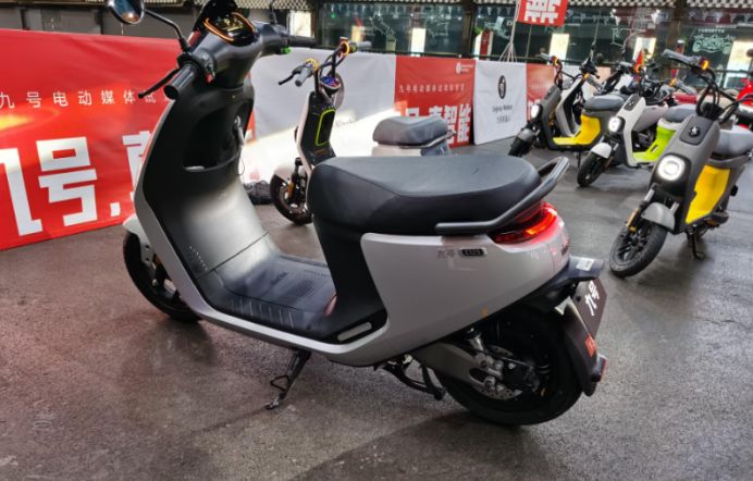 电动车半热熔胎哪个牌子的好,现在电动车真空胎是半热熔胎吗