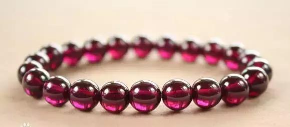 石榴石被称为女人石的原因,石榴石女人石真的那么好吗