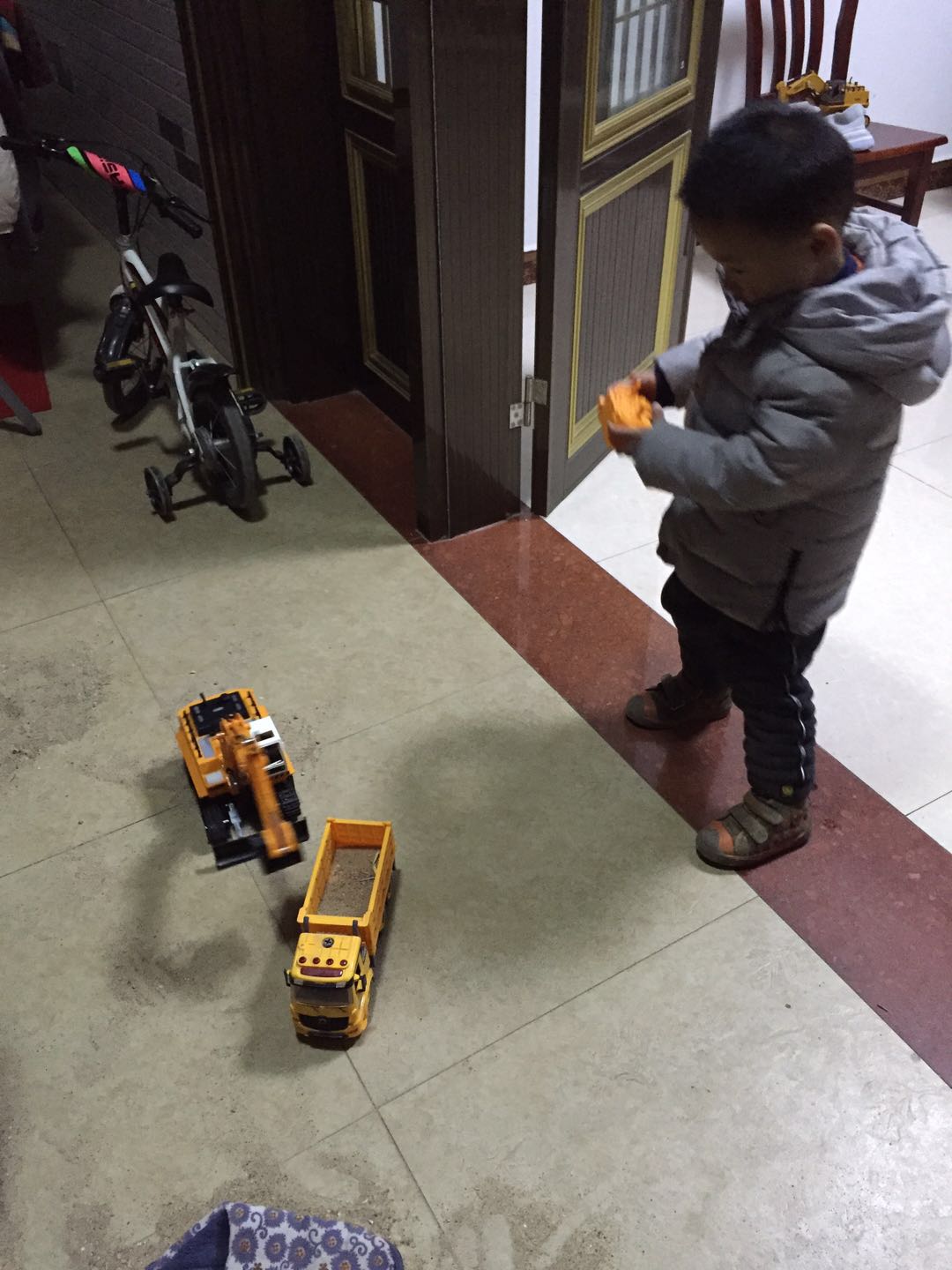 益智宝贝早教0-3岁挖土机动画,工程车挖土机搅拌车绘本