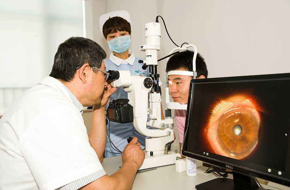 眼皮跳是左眼跳财右眼跳灾吗,为什么左眼跳财右眼跳灾很准