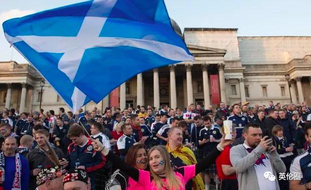 街头斗殴、醉酒裸奔...一大波短裙男子不顾警告涌入伦敦