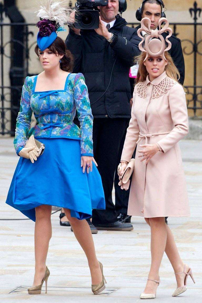 碧翠丝公主裙子,英国公主碧翠丝穿搭