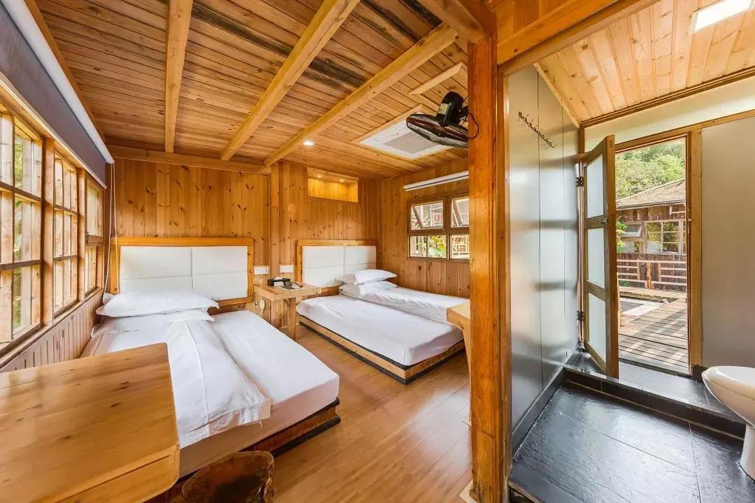 鑻卞痉涔濆窞椹跨珯鏍戜笂娓╂硥鏅偣,鑻卞痉涔濆窞椹跨珯鏍戜笂娓╂硥鎴夸环