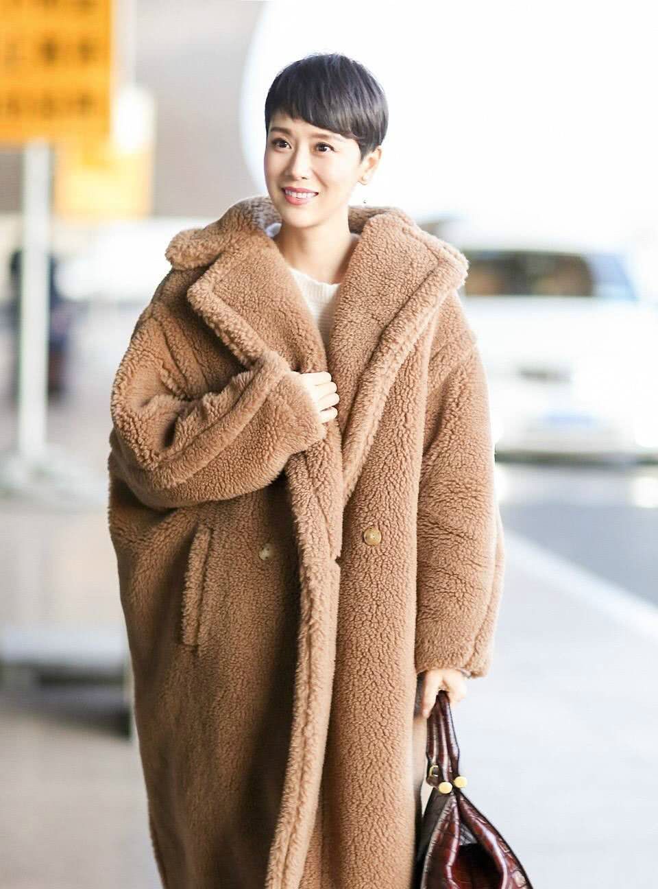 大家都想抱你，除了因为天气，还因为它