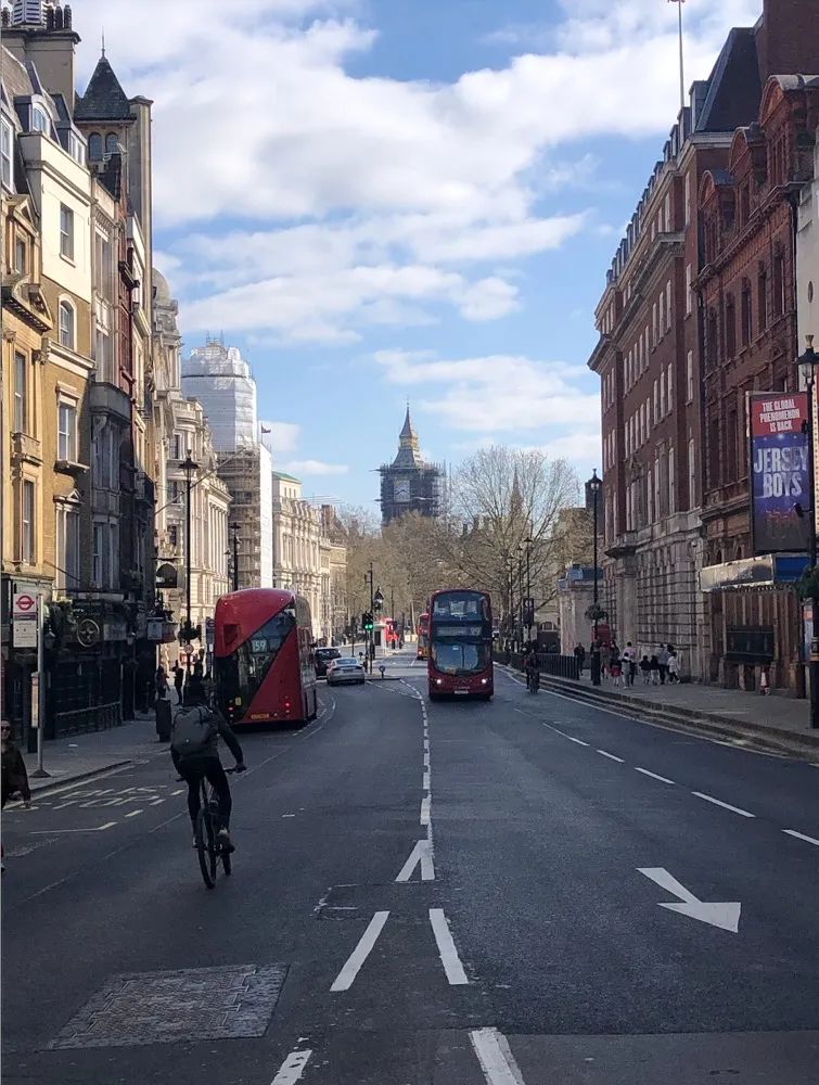 英国夜晚自驾,英国自驾游20000够吗