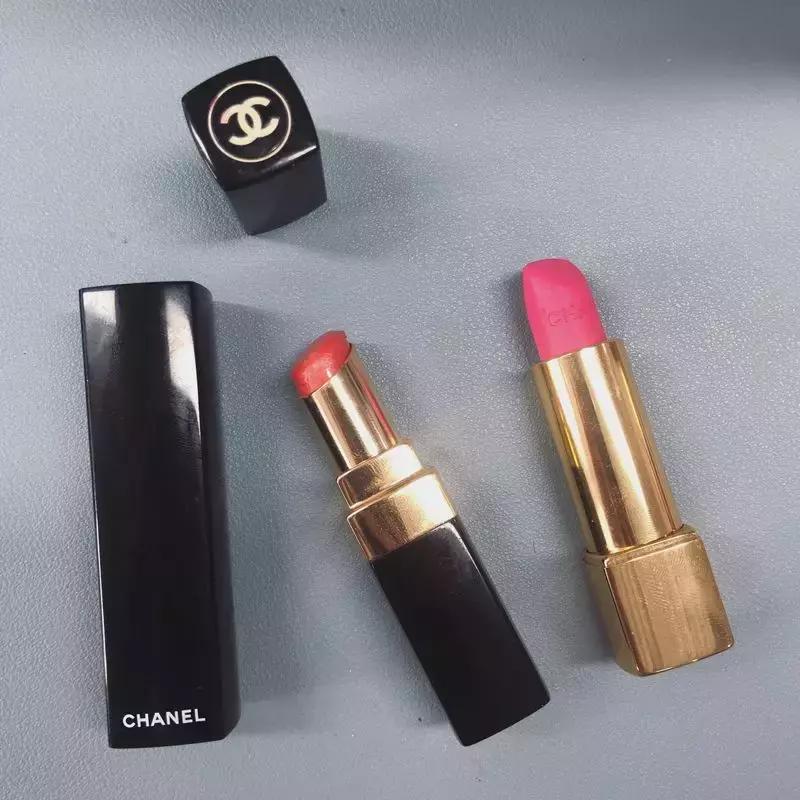 戏精美女同事，竟然用踩雷彩妆给直男化了个妆……