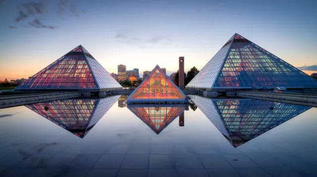 卡尔加里对蒙特利尔,卡尔加里多伦多对比