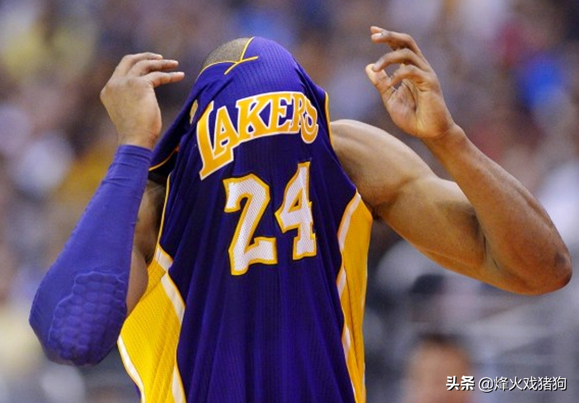 韦德入选全球50大美男的照片,韦德被评为全球50大美男杂志