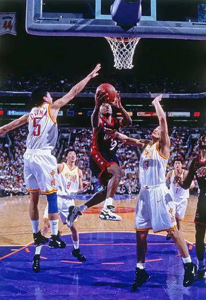 谁说中锋鞋不火？这双中锋鞋火到离谱！保罗也爱穿