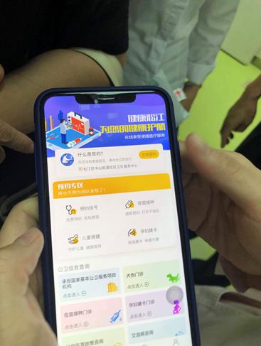 外国专家对疫情的感动瞬间,日本记者惊叹中国防疫