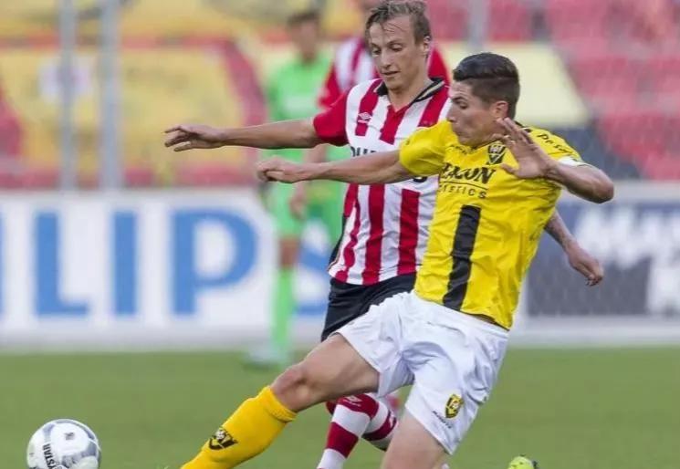 荷乙埃因霍温vs芬洛怎么停了,荷乙埃因霍温fcvs多德勒支