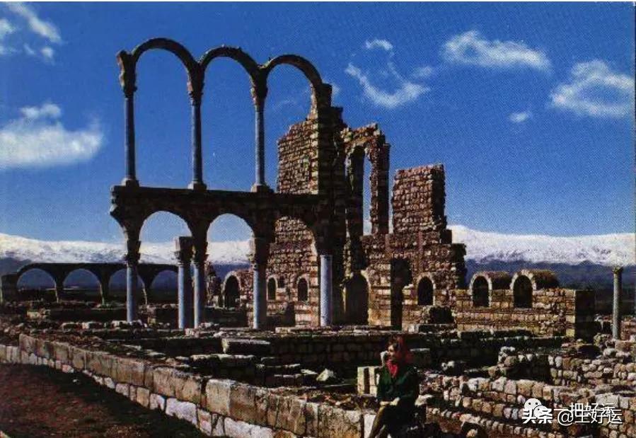 不是一声巨响而是一声呜咽作文,这就是世界用英语怎么说