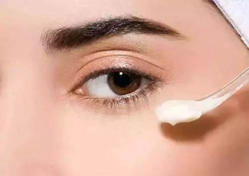 看不见就晚了：“眼力劳动者”的生存指南