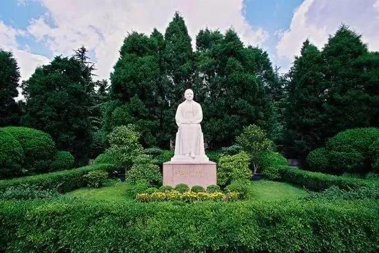 上海站到上海新国际博览中心地铁,上海地铁沿线景点排名