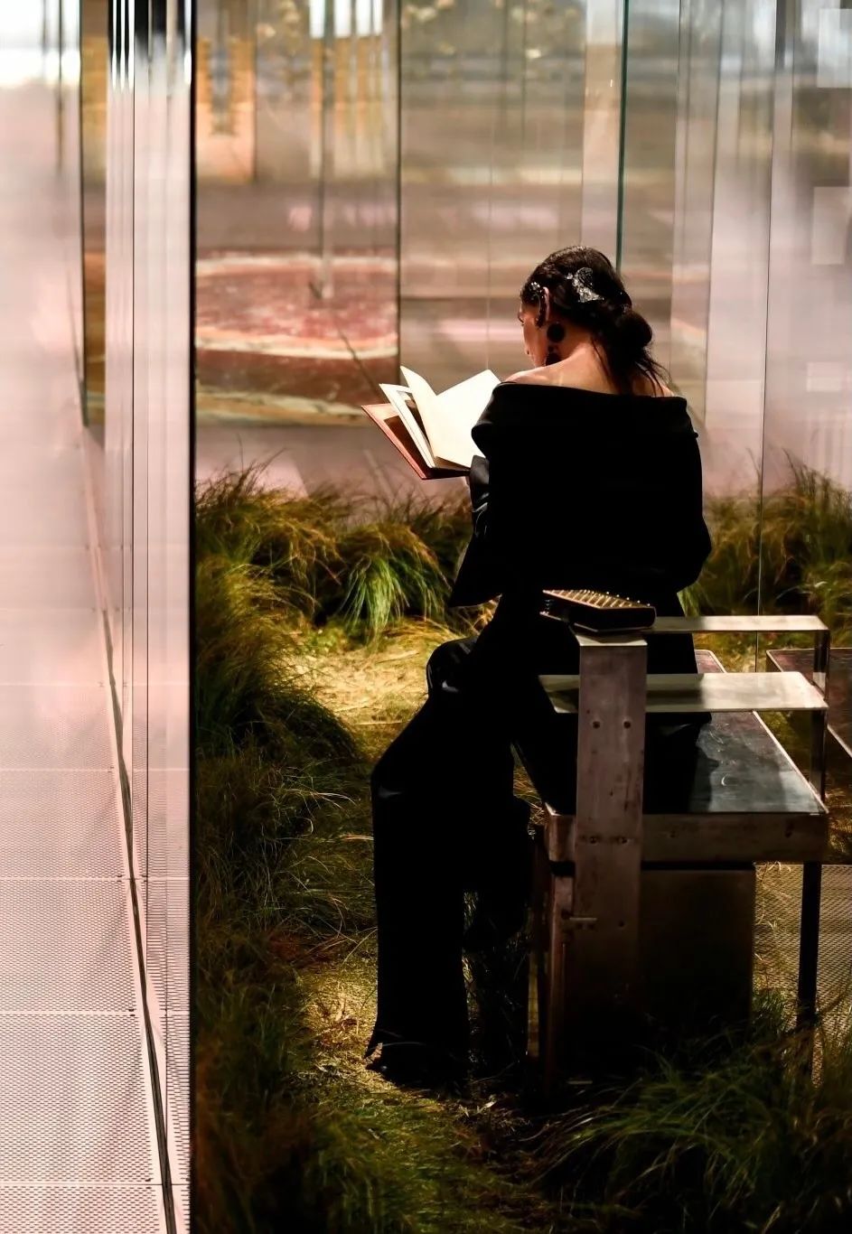 fendi2019春夏男士系列发布,fendi2019春夏系列时尚而时髦