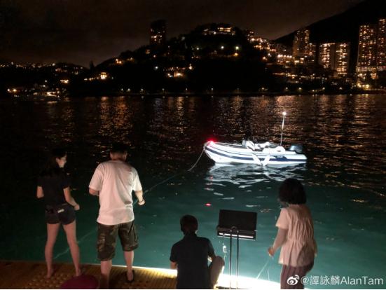 谭咏麟69岁健身照,谭咏麟晒照片