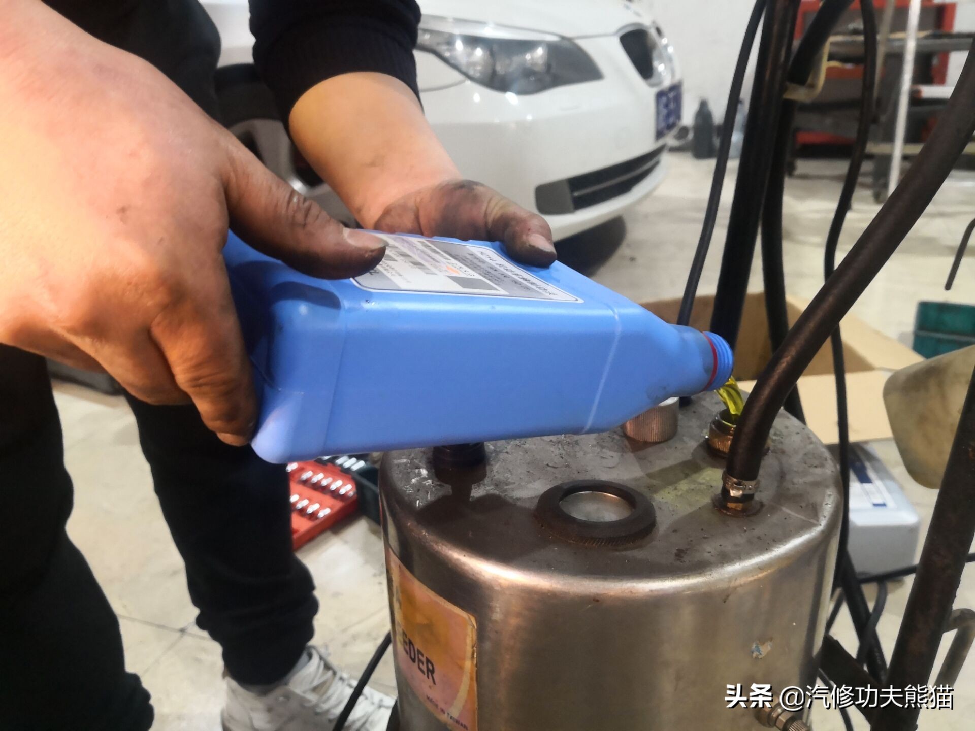 斯柯达烧机油是免拆治理还是大修,斯柯达昊锐烧机油大修