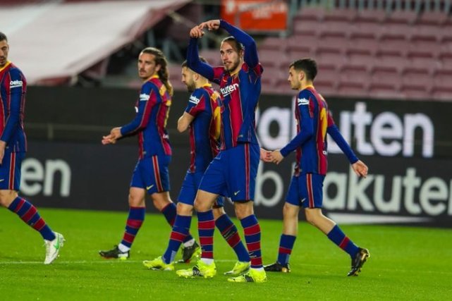 巴萨全员备战新赛,巴萨全员备战新赛季