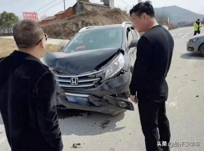 东风标致308s碰撞,标致308对撞