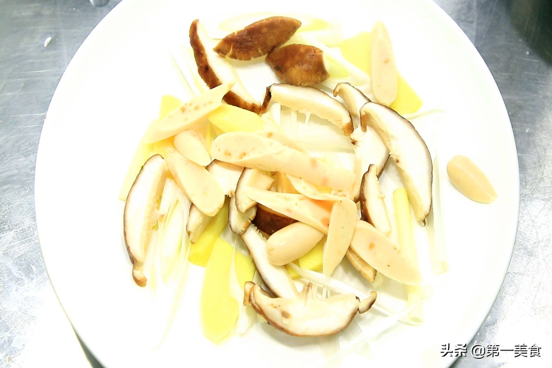 这鱼，以前价格高过牛羊肉，现在7块一斤买家少，蒸一蒸滑嫩滋补