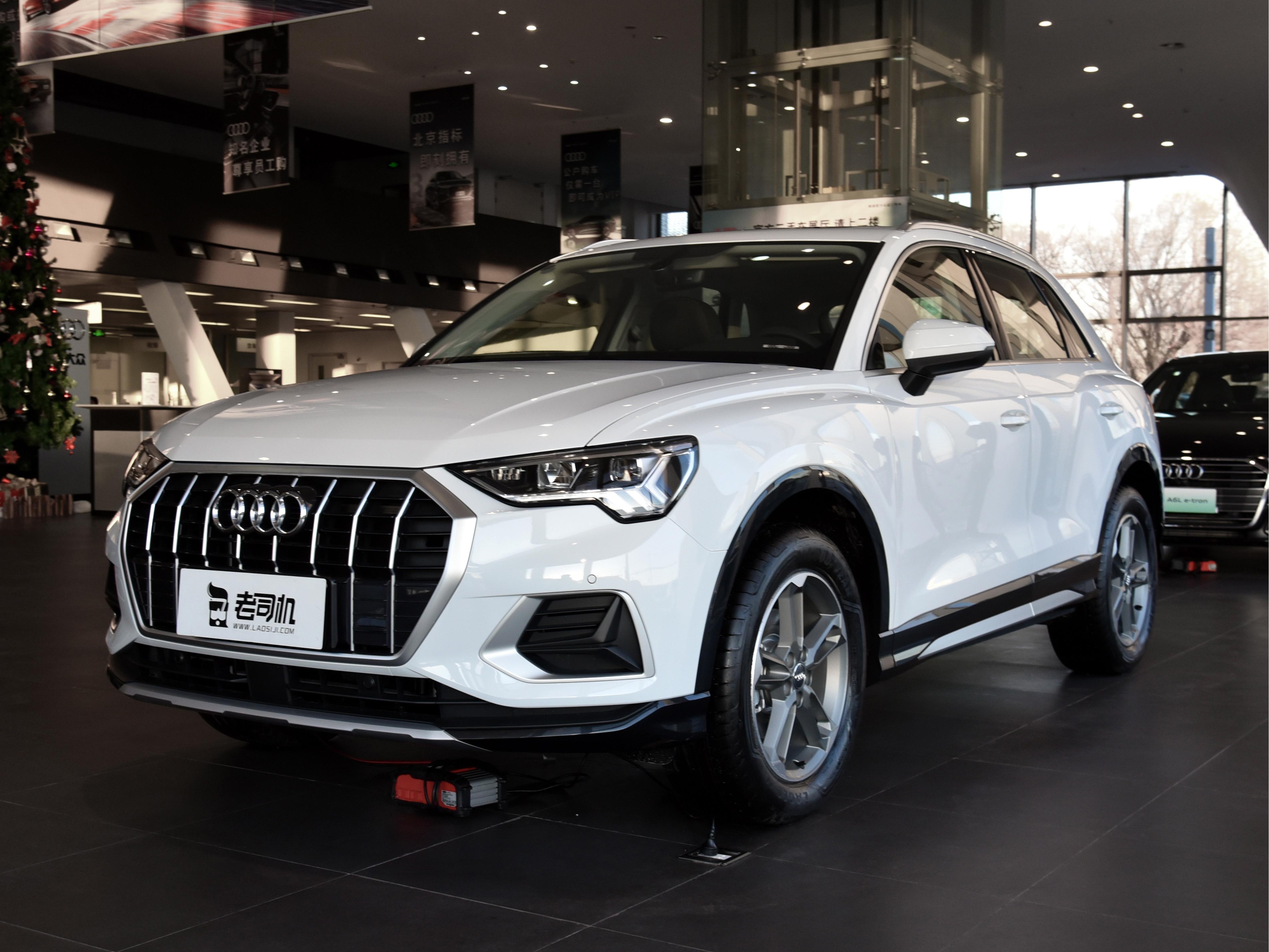 奥迪q3suv最新款,空间大油耗低性价比高的suv下线车