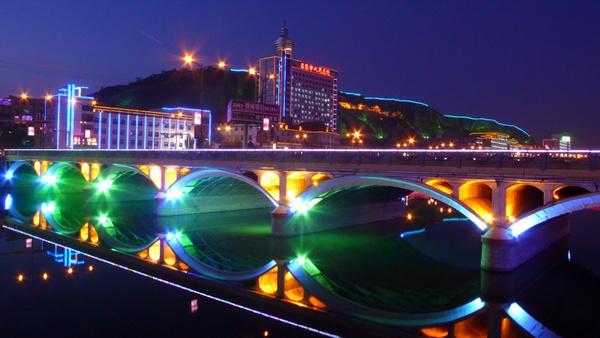 吕梁岚县怎么样,吕梁生活怎么样