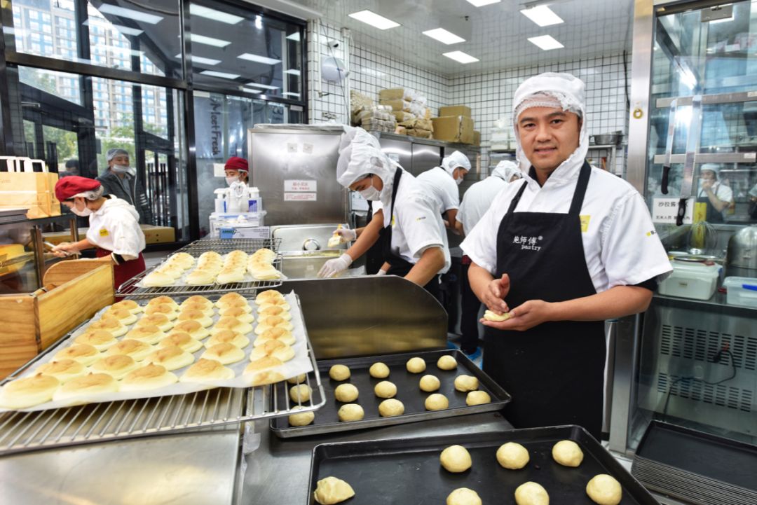 真假鲍师傅创始人,鲍师傅与山寨